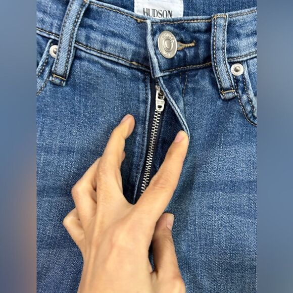 Hudson Noa Mid Rise Straight Crop - Picture 10 of 10